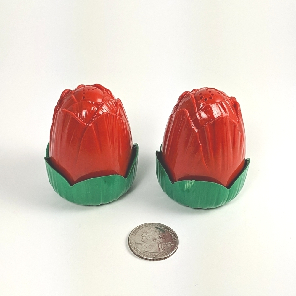 Vintage Retro Tulip Salt and Pepper Shakers